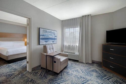 Candlewood Suites Columbia-Ft. Jackson, an IHG Hotel image 43